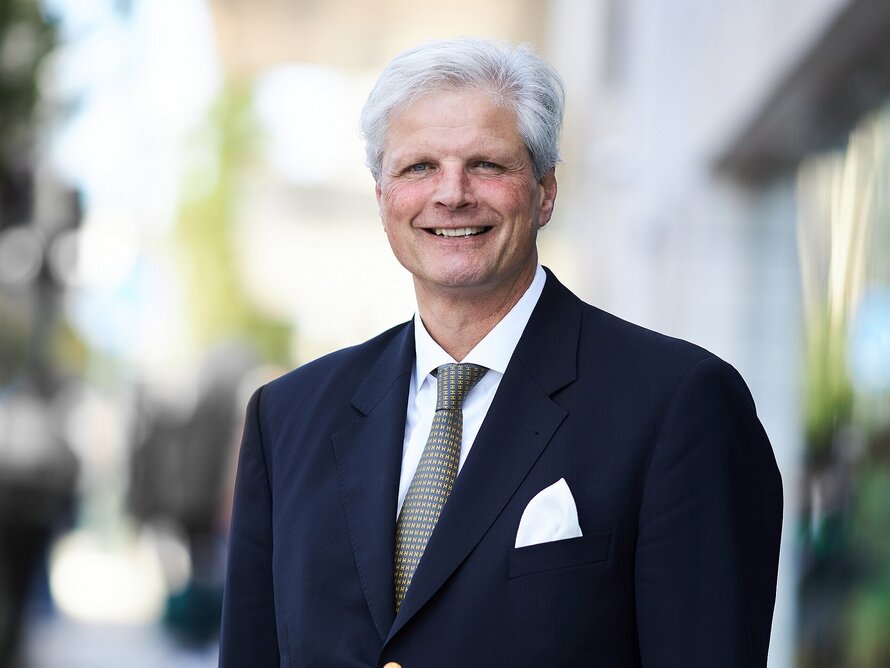 Porträt von Jan Dietrich Radmacher, Vorstandsvorsitzender des Bundesverbands Kalksandsteinindustrie e.V.